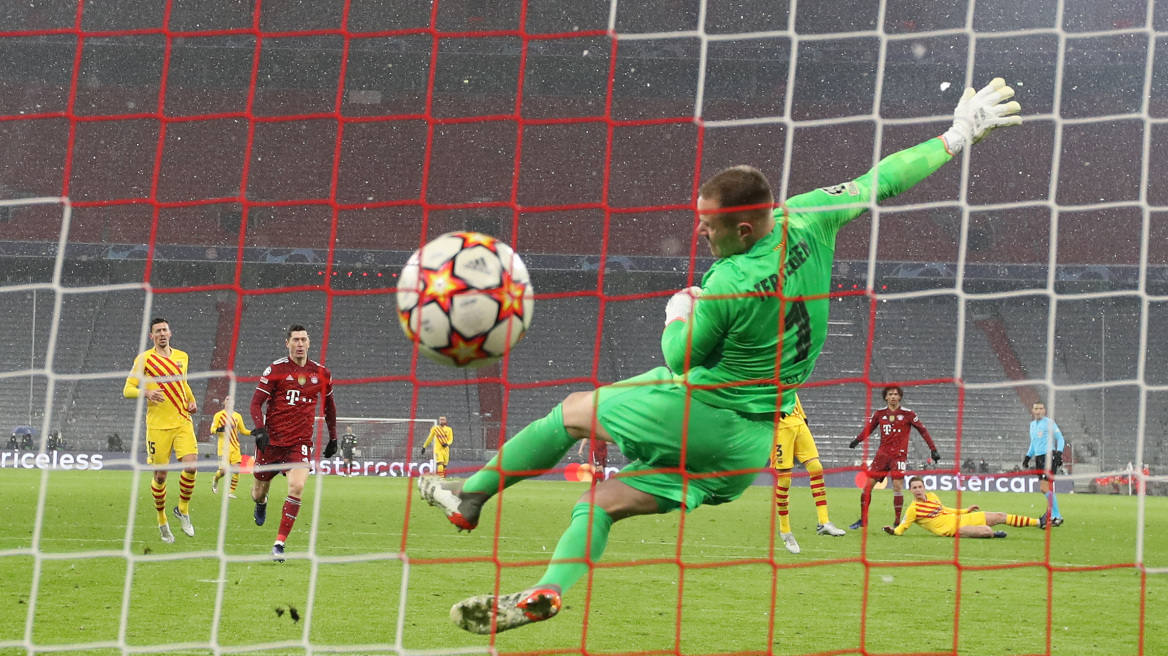 Συντριβή από την Μπάγερν, εκτός των «16» του Champions  League μετά από 21 χρόνια η Μπαρτσελόνα - Δείτε όλα τα γκολ της βραδιάς