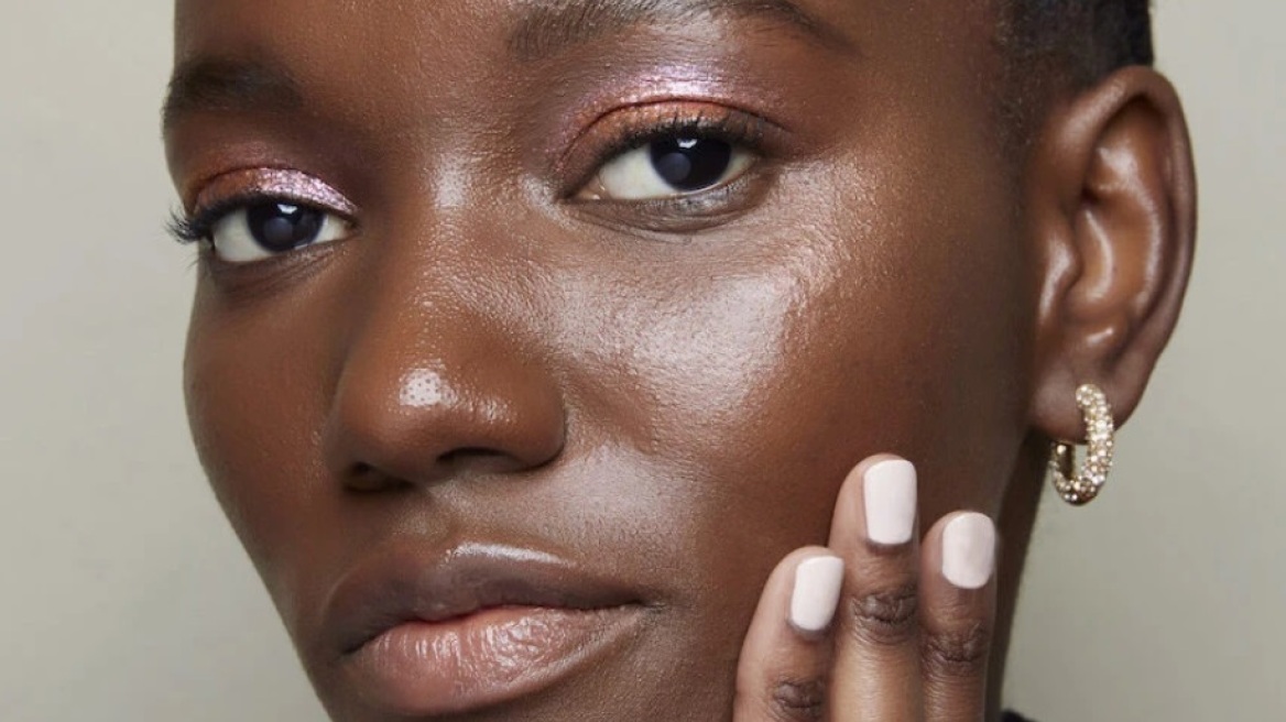 Τα κοντά νύχια αποτελούν πλέον την πιο trendy επιλογή