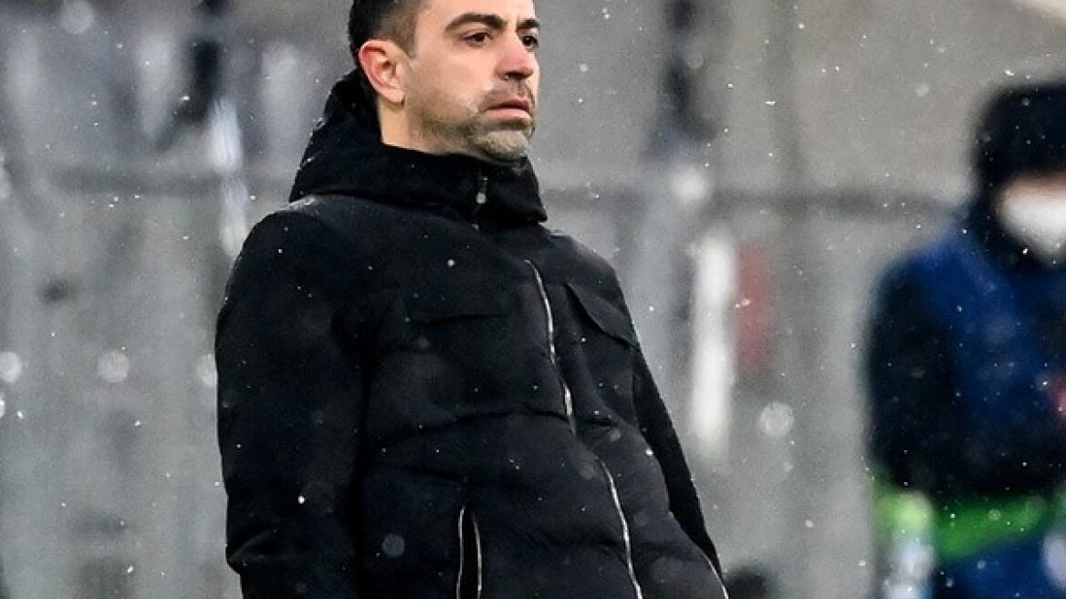 Η απότομη προσγείωση του Τσάβι και το άγριο κράξιμο στους ποδοσφαιριστές της Μπαρτσελόνα