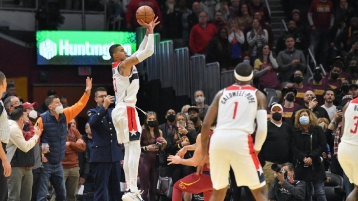 NBA Top-10: Με Giannis & Πόρτις, στην κορυφή το buzzer του Κούζμα (Βίντεο)