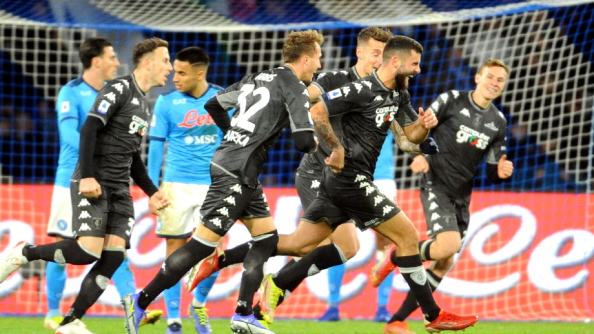 Serie A: Σόκαρε τη Νάπολι η Έμπολι, έφερε «τούμπα» τη Λάτσιο η Σασουόλο