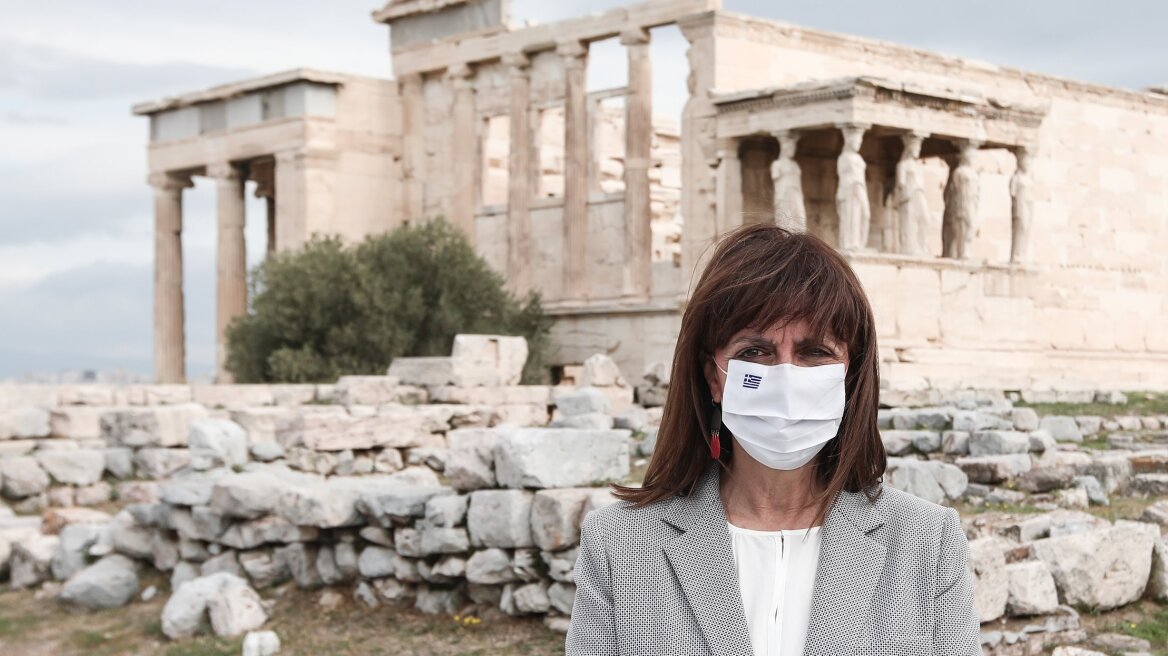 «Τετρακόσιοι σαράντα ένας άνδρες και αγόρια άνω των δεκατριών ετών εκτελέστηκαν»