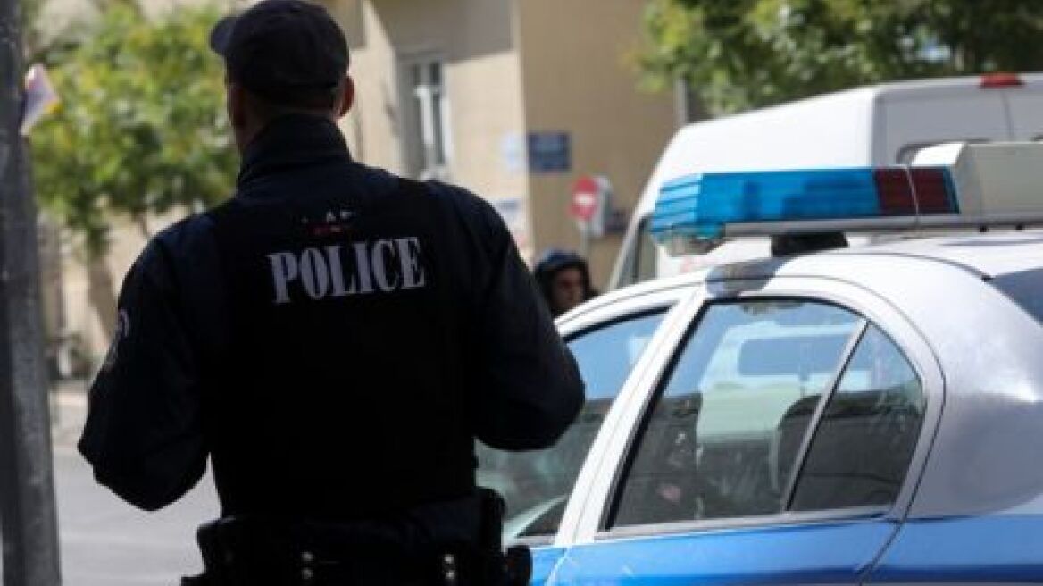 Χίος: Επιτέθηκαν με μεταλλικά κλειδιά σε αστυνομικούς