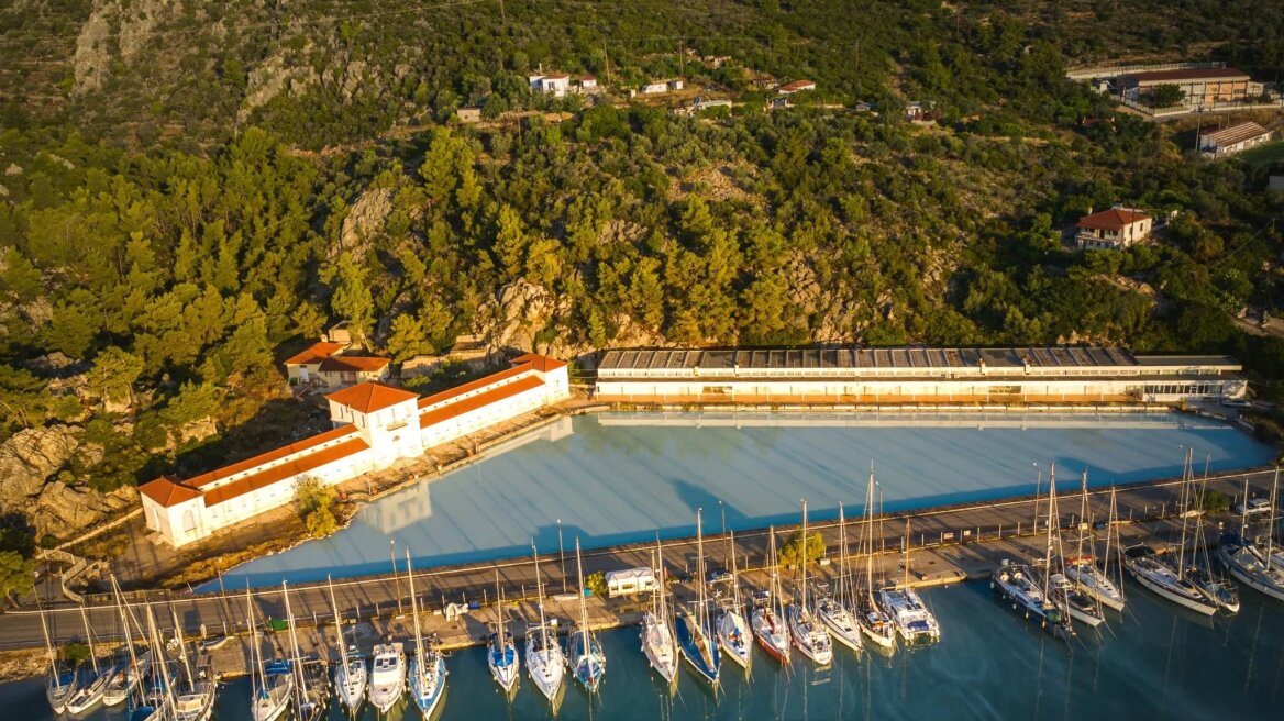 Μέθανα: Η καταπράσινη χερσόνησος με τις ιαματικές πηγές, το ηφαίστειο και τα μονοπάτια