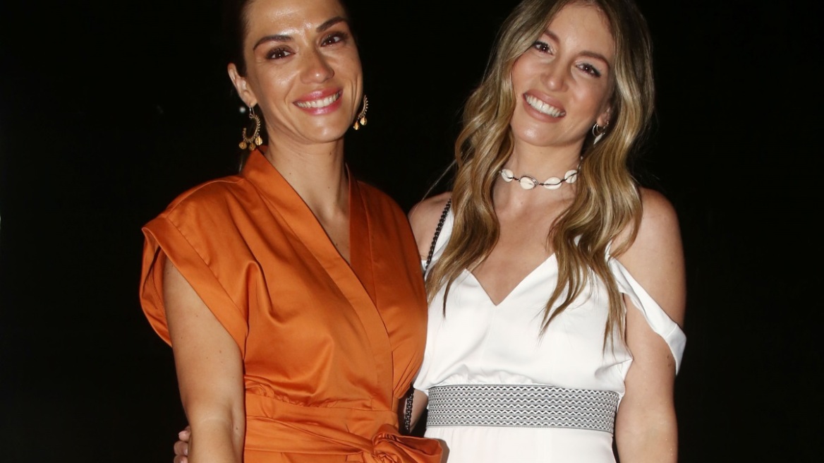 Βάσω Λασκαράκη και Αθηνά Οικονομάκου μιλούν για τη φιλία τους, την κουμπαριά τους και απαντούν αν έχουν τσακωθεί