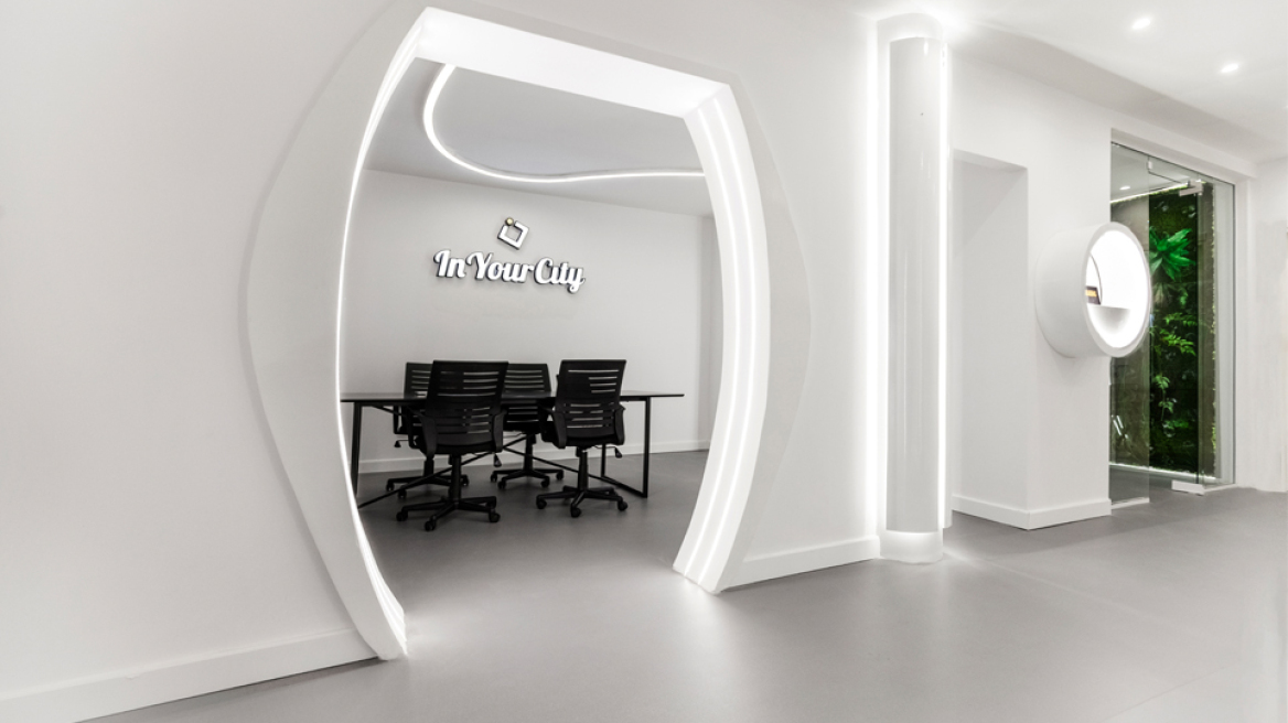 InYourCity – Δείτε το Digital Agency με το «διαστημικό» design στη Βουκουρεστίου