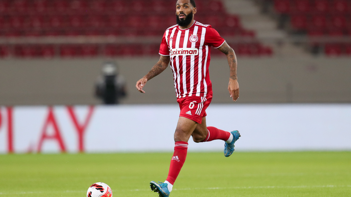 Απόπειρα διάρρηξης στο σπίτι του Εμβιλά στη Γλυφάδα - Συνελήφθη ένας εκ των δραστών