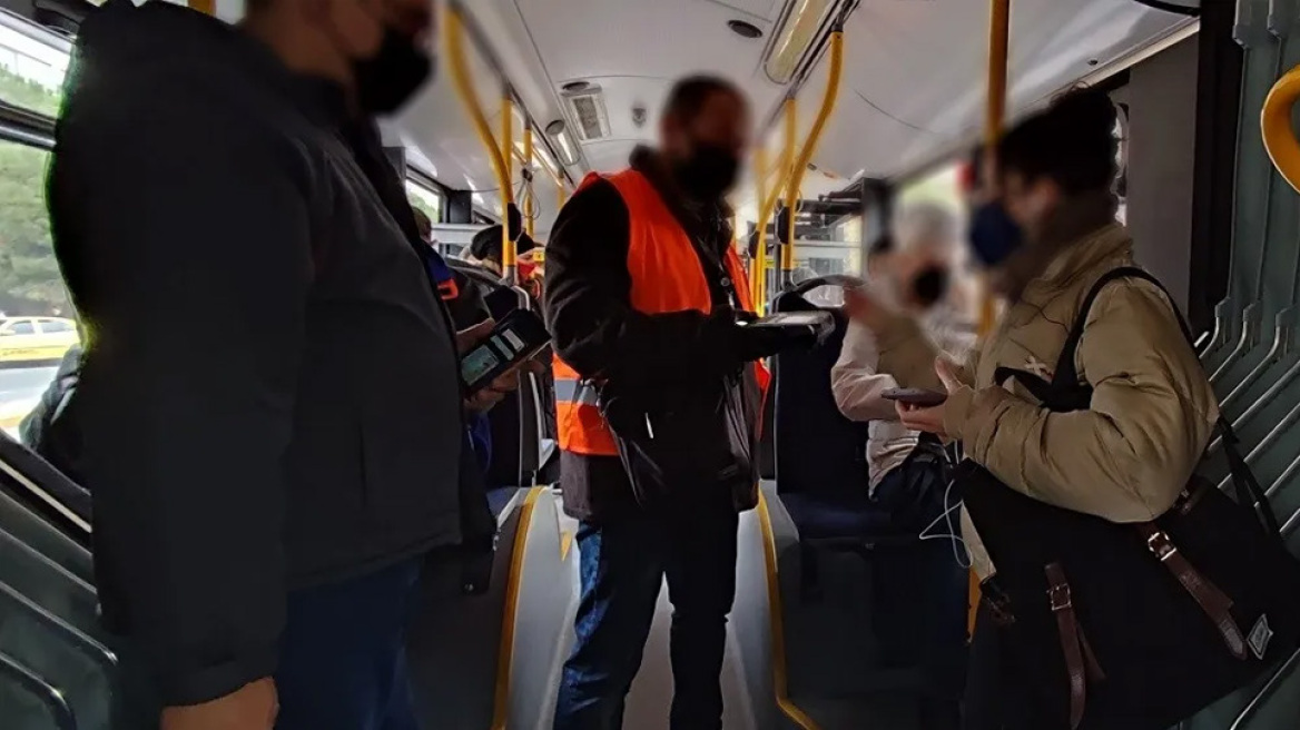 Εορταστικό... ντου ελέγχων σε λεωφορεία και τρόλεϊ…