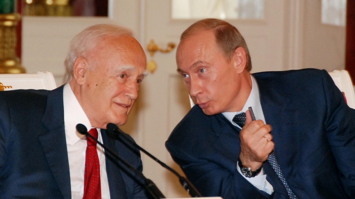 Πούτιν για τον Παπούλια: «Θα τον θυμόμαστε ως γενναίο άνδρα»