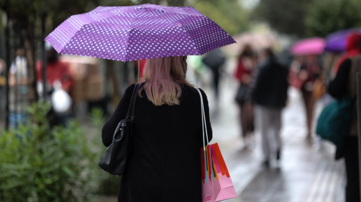 Καιρός: Βροχές και καταιγίδες θα «χτυπήσουν» τη χώρα αύριο - Πού θα είναι έντονα τα φαινόμενα