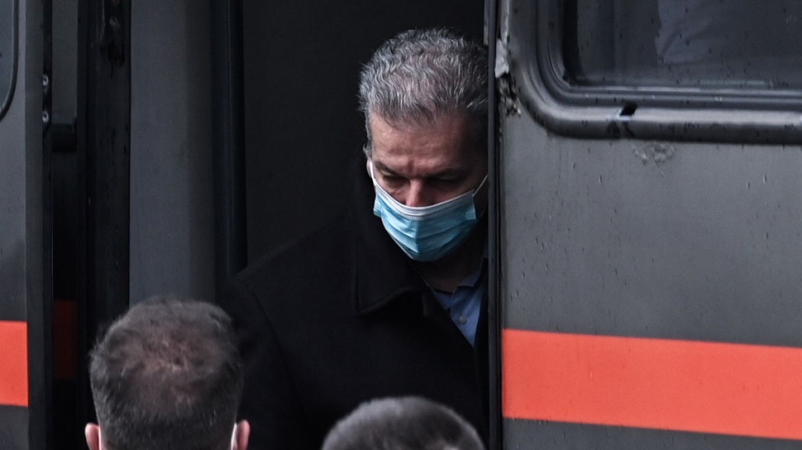 Folli Follie: Παρόντες σήμερα στο εδώλιο η οικογένεια Κουτσολιούτσου και έξι συγκατηγορούμενοί τους