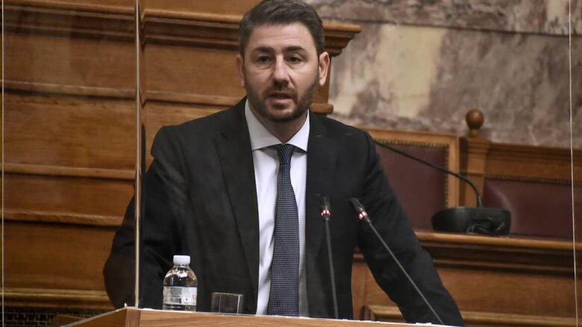  Ανδρουλάκης στον Ορχομενό: Στήριξη στους αγρότες για να μην απογυμνωθεί η ελληνική περιφέρεια