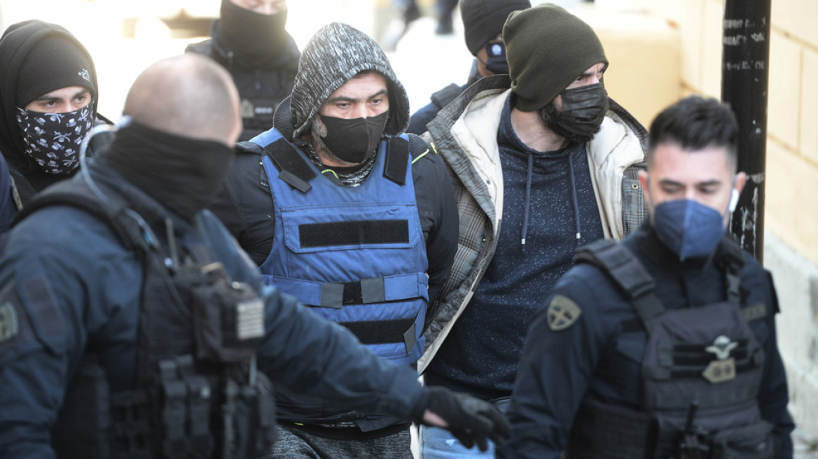 Αργυρούπολη: Αποδοκιμάστηκε στην Ευελπίδων ο 46χρονος - Πήρε προθεσμία και θα απολογηθεί την Πέμπτη