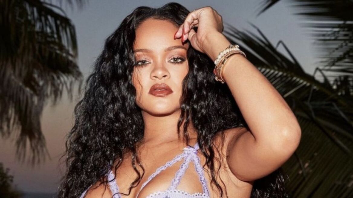 Η Ριάνα διαφημίζει στο Instagram τη νέα συλλογή εσωρούχων της