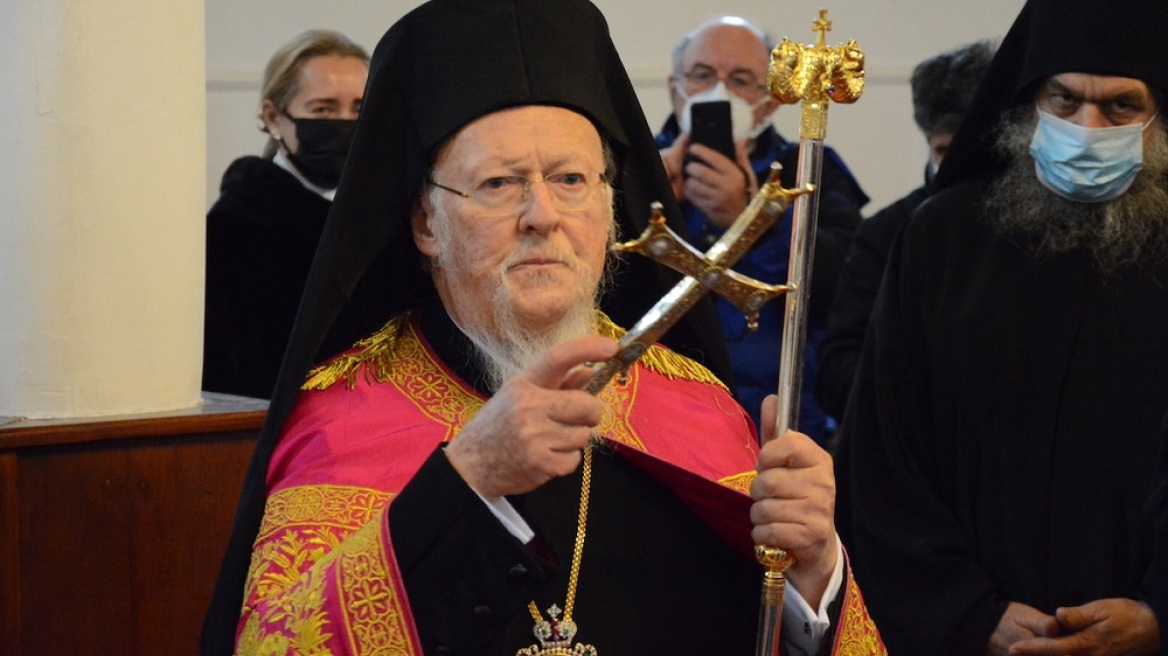 Σύγκρουση τρένων στη Λάρισα: Την οδύνη του για το δυστύχημα εξέφρασε ο Βαρθολομαίος - Επικοινώνησε με Σακελλαροπούλου