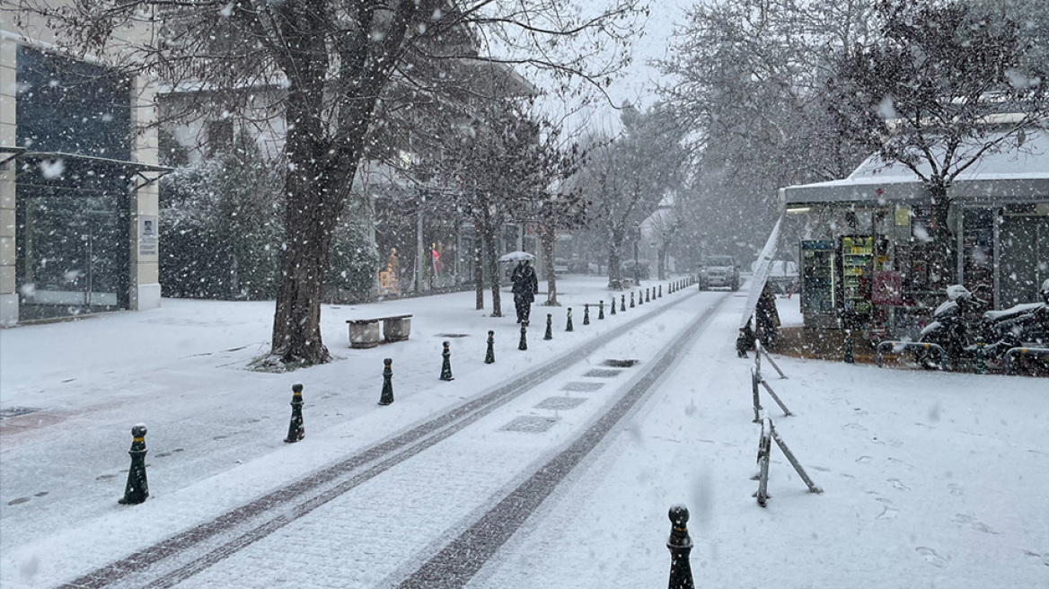 «Δεν μπορεί η Αυτοδιοίκηση να είναι πάντα το εξιλαστήριο θύμα», λένε οι Περιφέρειες για την κακοκαιρία