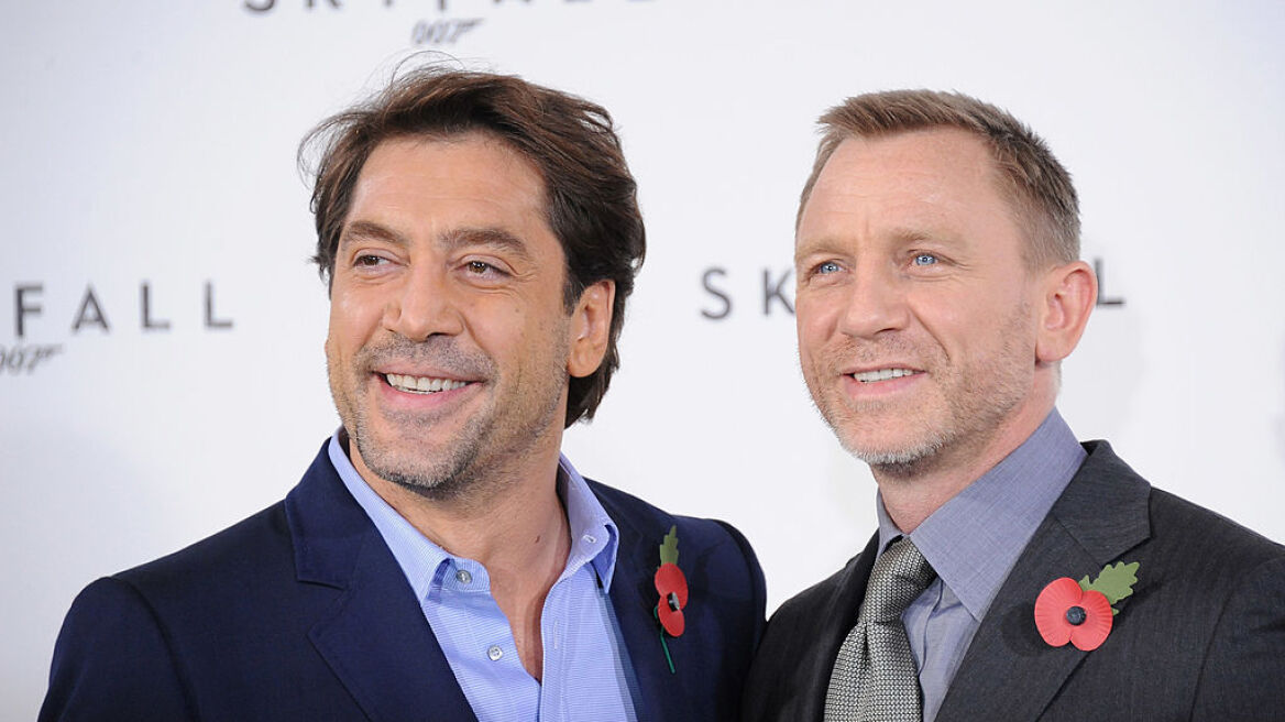 Όταν ο Javier Bardem βγήκε από την τούρτα γενεθλίων του Daniel Graig ντυμένος Bond Girl (βίντεο)