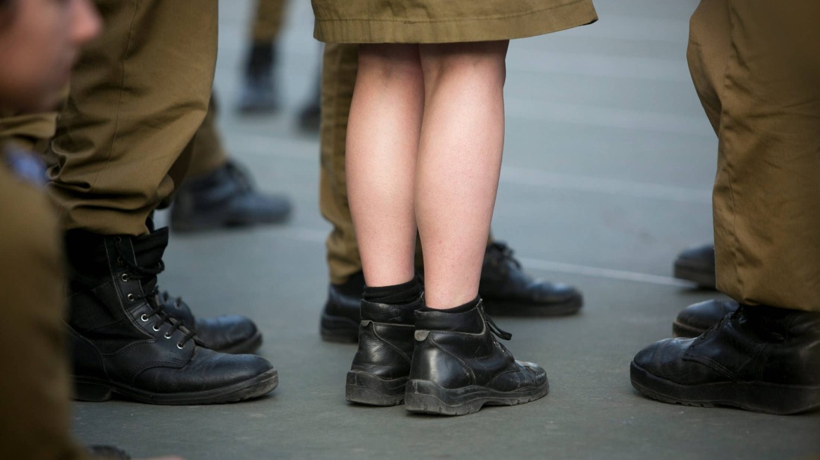 Ισραήλ: Σκάνδαλο με αξιωματικό που φωτογράφιζε συναδέλφους του σε... prive στιγμές!