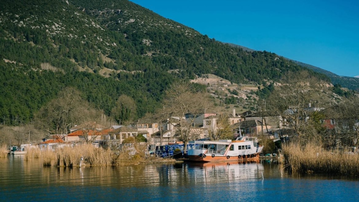 Ένα νησί χωρίς όνομα στα Ιωάννινα, στα 520 μέτρα υψόμετρο