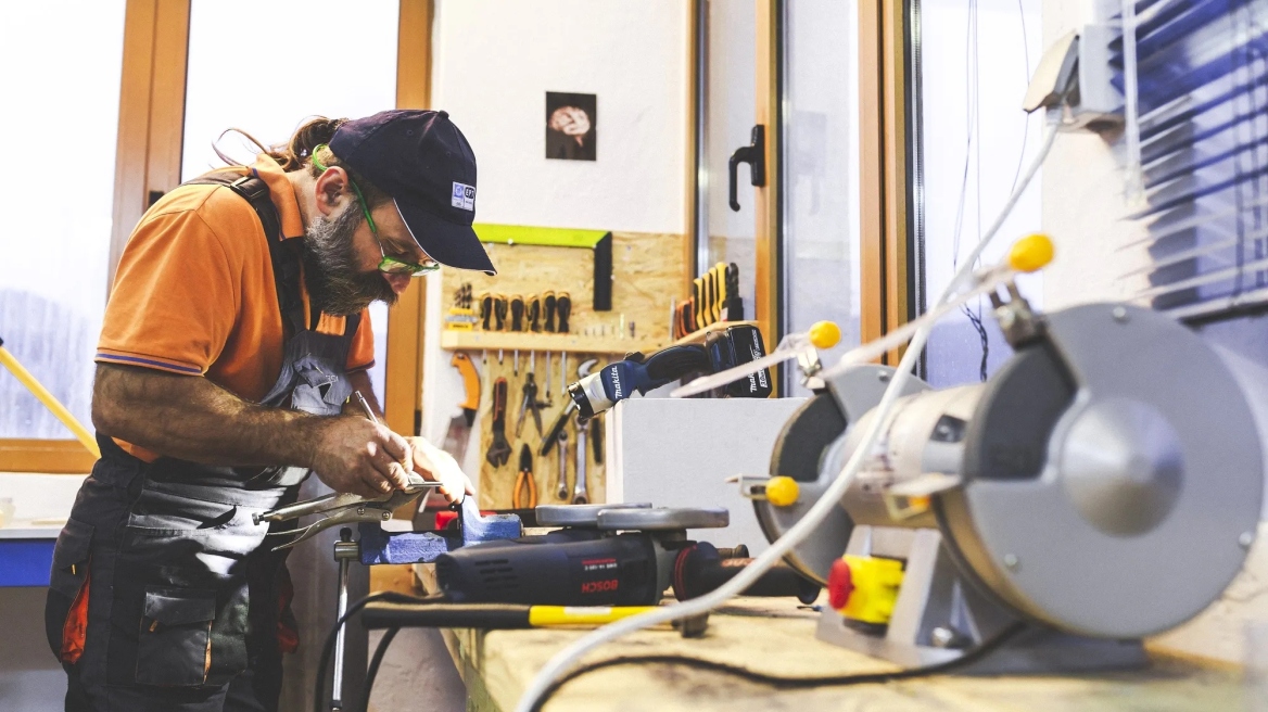 Τζουμέικερς: Μια παρέα στα Τζουμέρκα δημιουργεί αγροτικά εργαλεία με αντισυμβατικό τρόπο