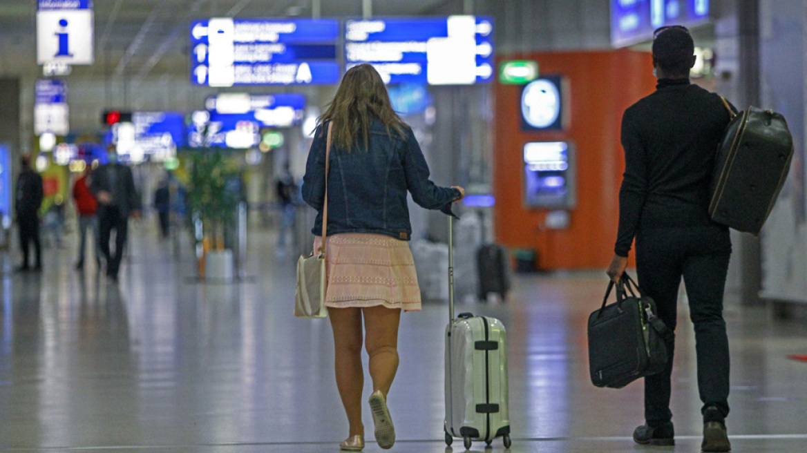 Πλεύρης: Χωρίς τεστ η είσοδος στη χώρα για τους εμβολιασμένους με ευρωπαϊκό πιστοποιητικό από Δευτέρα