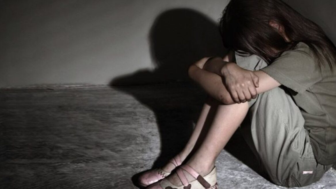Κρήτη: Την εμπλοκή και δεύτερου προσώπου εξετάζουν οι αρχές για τον βιασμό ανήλικης από τον σύζυγο της αδερφής της