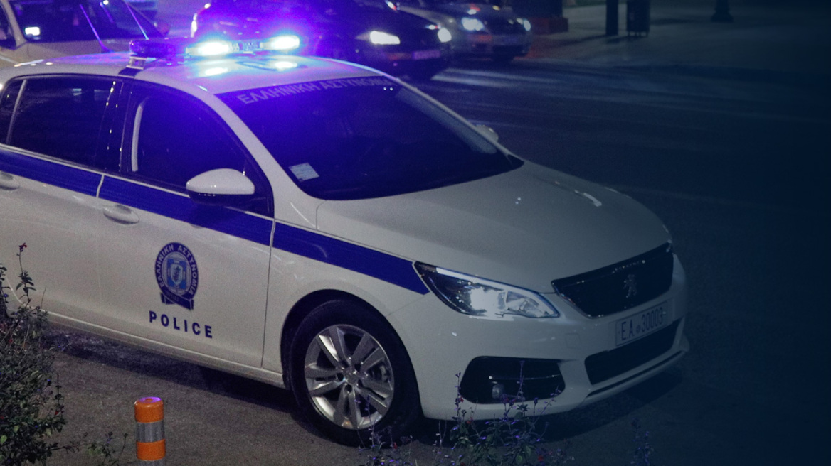 Ηλιούπολη: Συνελήφθη ανήλικος που είχε στην κατοχή του 30 ναυτικές φωτοβολίδες