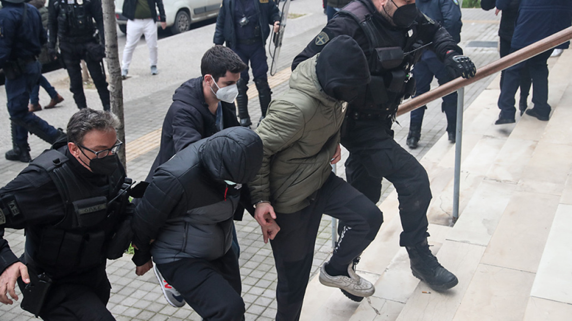 Δολοφονία Άλκη: Ο δράστης έχει τραύμα από το μαχαίρι του φόνου στη παλάμη - Δεν πείθουν οι εξηγήσεις του