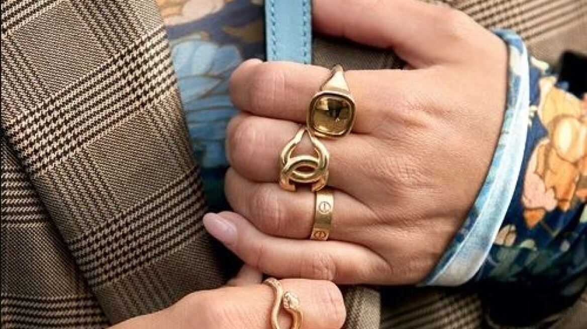 Τα αξεσουάρ που θα είναι παντού τους επόμενους μήνες