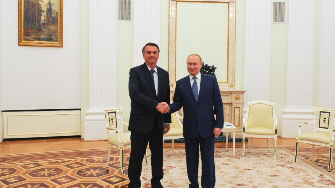 Μπολσονάρου σε Πούτιν: «Ενδιαφερόμαστε για πυρηνικούς αντιδραστήρες»