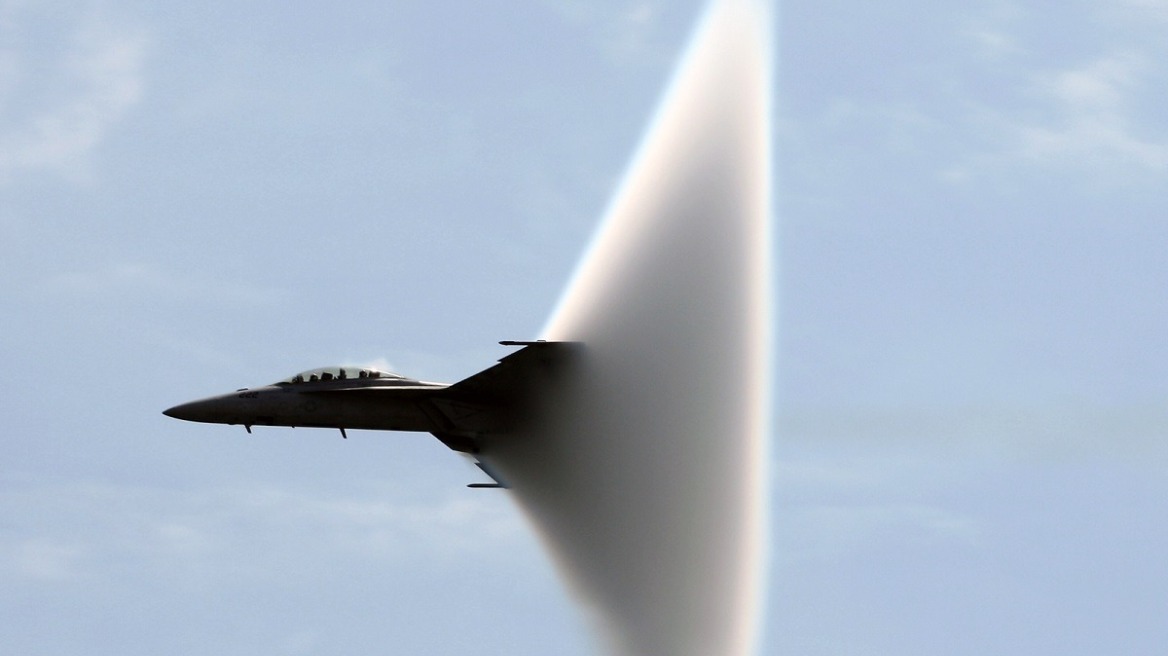 Σε διέλευση μαχητικού αεροσκάφους αποδίδεται πρωινός κρότος που... «ξύπνησε» τη Ρόδο