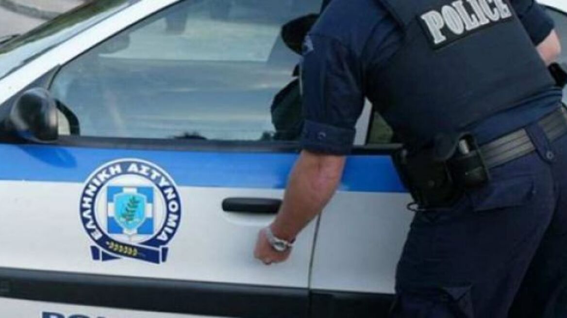 Ανήλικος με συνεργό χτύπησαν ηλικιωμένη για να τη ληστέψουν