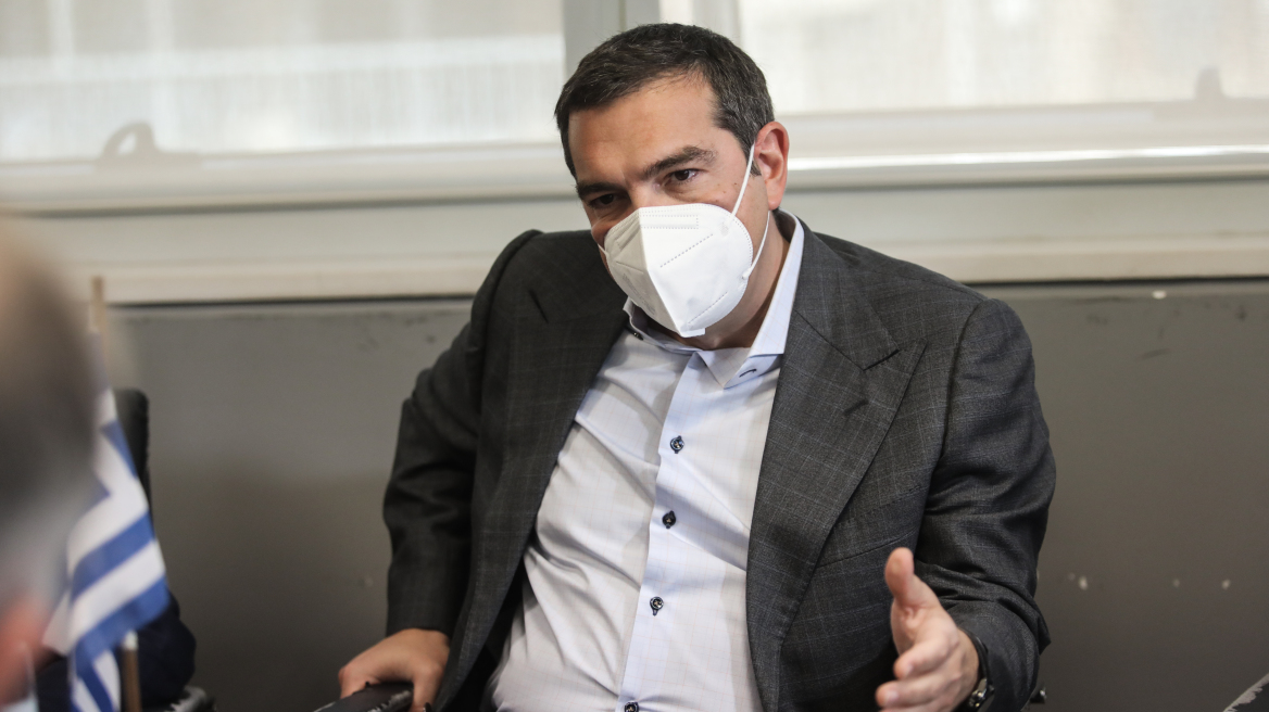 Τσίπρας: Πλιάτσικο στο δημόσιο χρήμα με τη σφραγίδα Μητσοτάκη στις απευθείας αναθέσεις