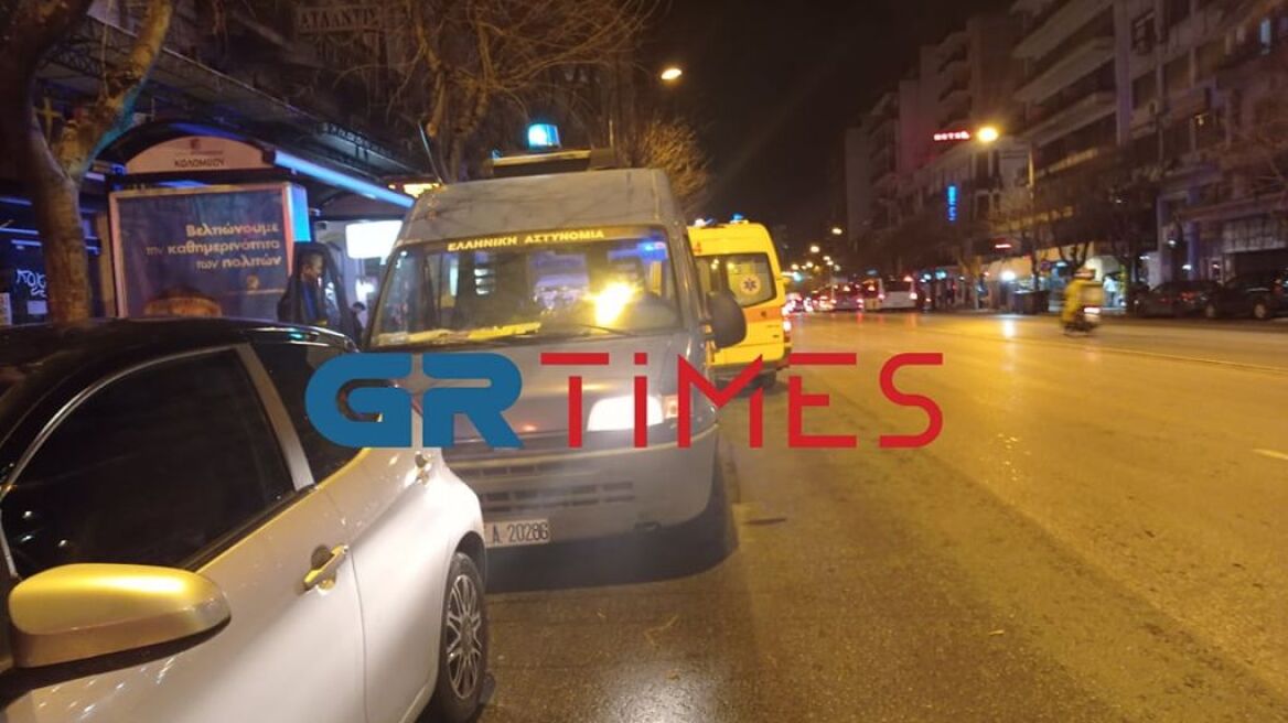 Συναγερμός στην ΕΛΑΣ: Τρία άτομα τραυμάτισαν με αιχμηρό αντικείμενο νεαρό και τον λήστεψαν στο κέντρο της Θεσσαλονίκης