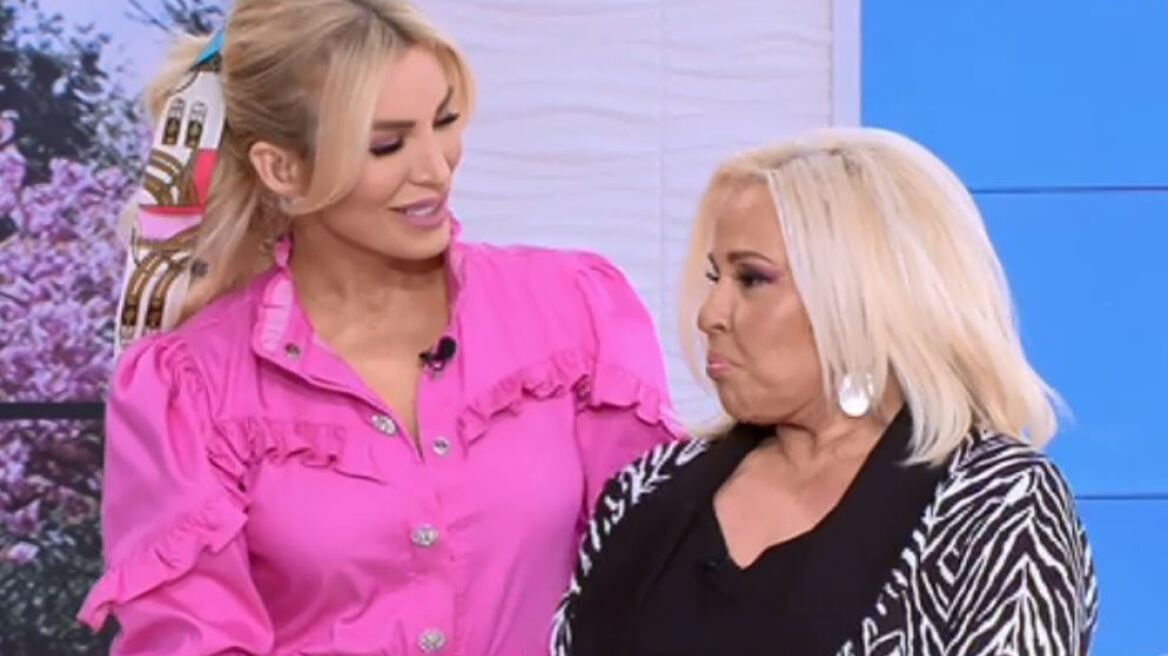 Μπέσσυ Αργυράκη σε Κατερίνα Καινούργιου: «Ο πατέρας σου ήταν ο πρώτος μου πλατωνικός έρωτας»