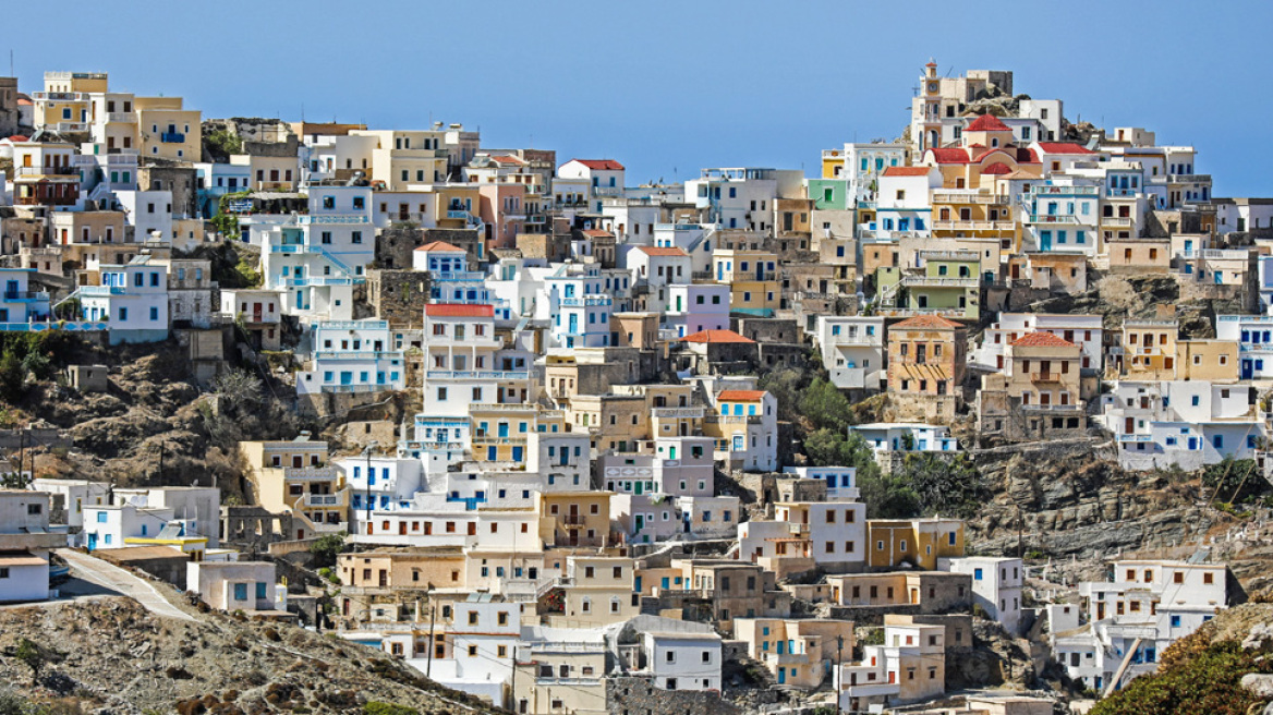 Κάρπαθος: «Μιλάνε» τα κινητά που κατασχέθηκαν  - Από το 2016 το «ροζ βίντεο» που οδήγησε στην αυτοχειρία τον πατέρα