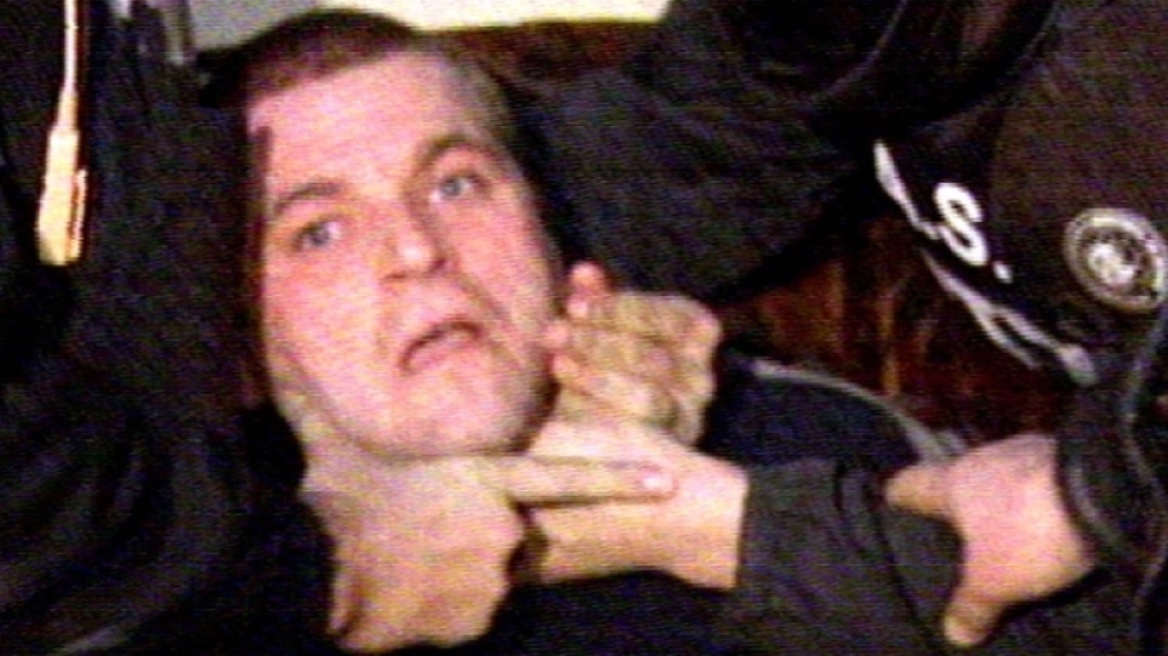 Η σύλληψη του Πάσσαρη: Ο λόγος που ορκίστηκε εκδίκηση να σκοτώνει αστυνομικούς και η γκάφα στην απόδραση