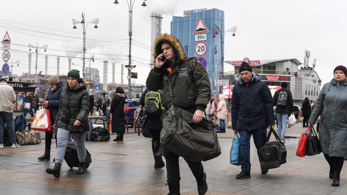 Εισβολή στην Ουκρανία: Μέχρι και πέντε εκατομμύρια Ουκρανοί ενδέχεται να εγκαταλείψουν τη χώρα, προειδοποιεί ο ΟΗΕ