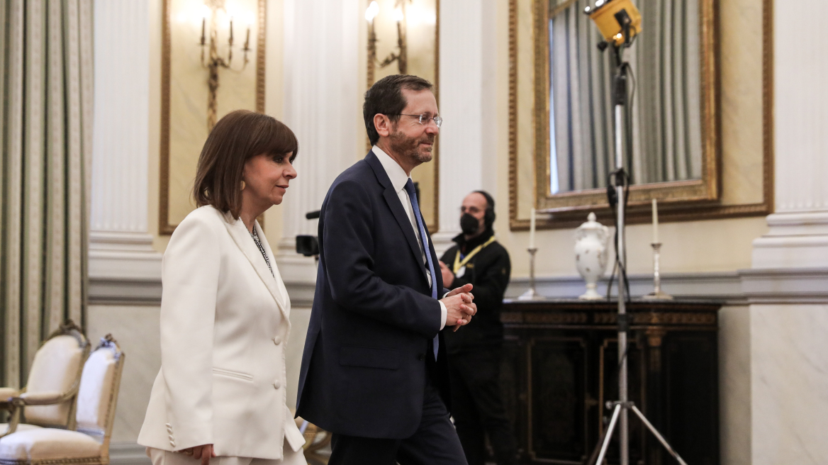 Εισβολή στην Ουκρανία - Σακελλαροπούλου: Ελπίζω η Ρωσία την ύστατη στιγμή να κατανοήσει τις συνέπειες της ενέργειάς της