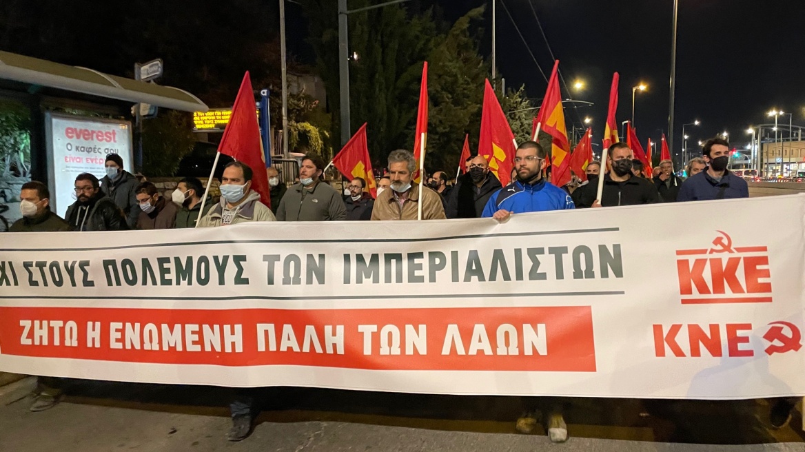 Συγκεντρώσεις του ΚΚΕ σε Αθήνα και Θεσσαλονίκη: «Οχι στους πολέμους των ιμπεριαλιστών»