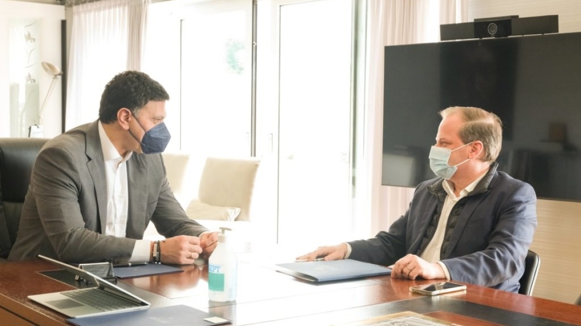 Συνάντηση Κικίλια - Καραμανλή για την ουκρανική κρίση και την προετοιμασία της τουριστικής περιόδου