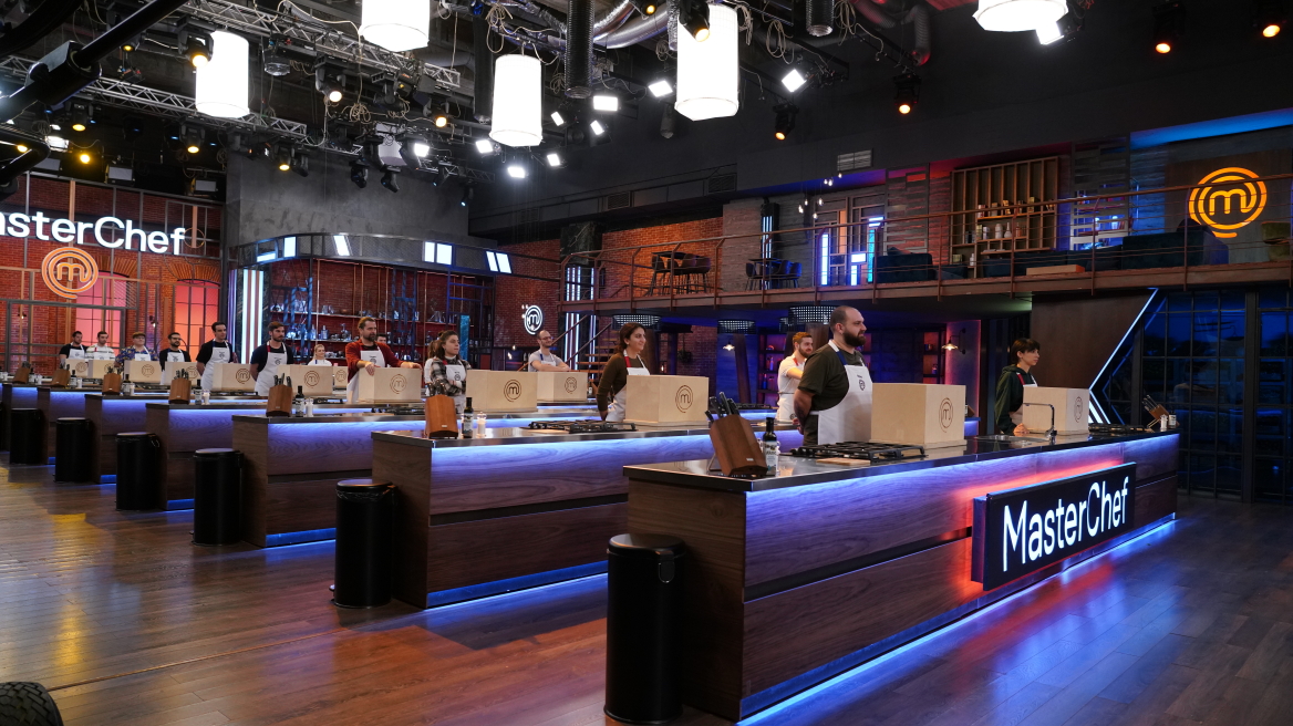 MasterChef: Η επιστροφή ενός διαγωνιζόμενου θα φέρει χαμόγελα και «φρέσκο αέρα» στην κουζίνα