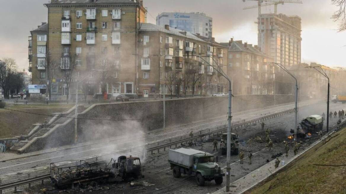 Πόλεμος στην Ουκρανία: Το Κίεβο ζητάει και άλλες κυρώσεις κατά της Ρωσίας μετά τις πυραυλικές επιθέσεις στο Χάρκοβο