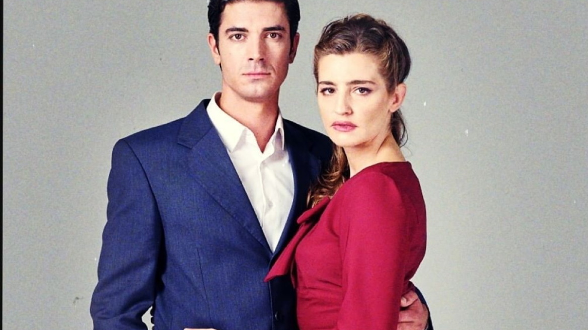 Άγριες Μέλισσες: Ο Λάμπρος και η Ελένη μοιράζονται την ευτυχία τους με το χωριό