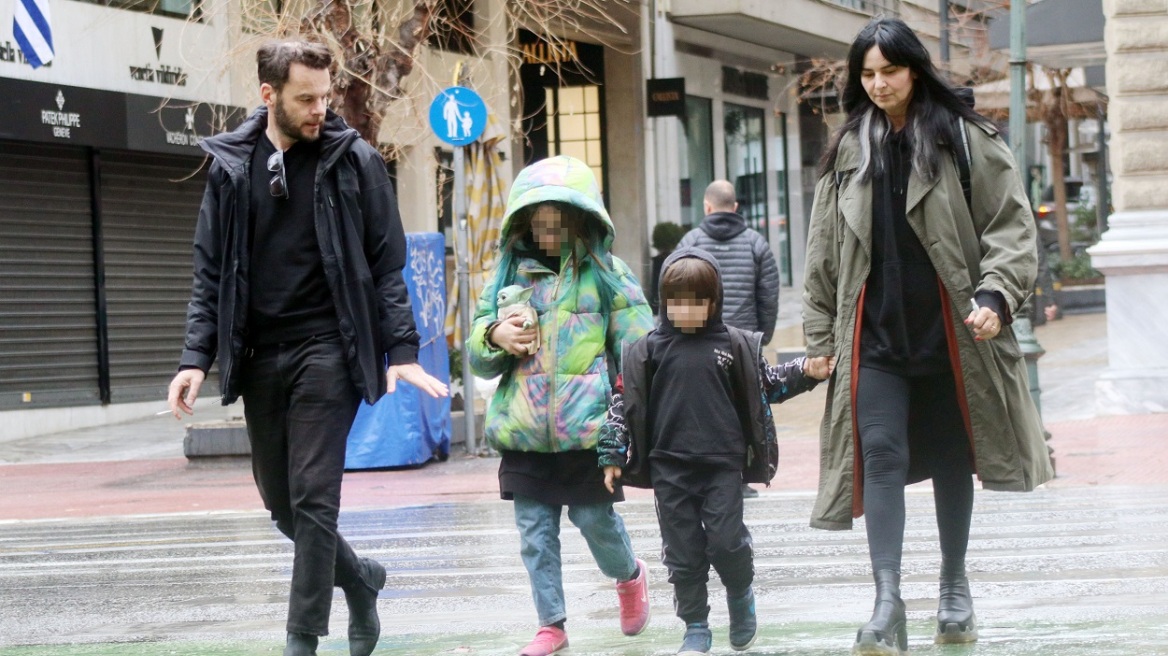 Σπάνια δημόσια εμφάνιση της Ζενεβιέβ Μαζαρί με τον σύζυγο και τα δύο παιδιά της (εικόνες)