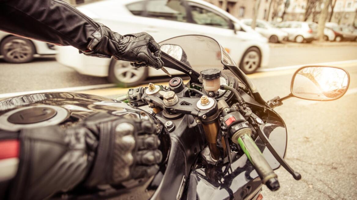 Ανήλικος ιερόσυλος συνελήφθη με κλεμμένη μοτοσικλέτα