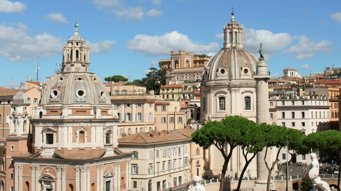 Μπλόκο στις ψευδείς διαδικτυακές κριτικές ξενοδοχείων και εστιατορίων φέρνει η ιταλική κυβέρνηση