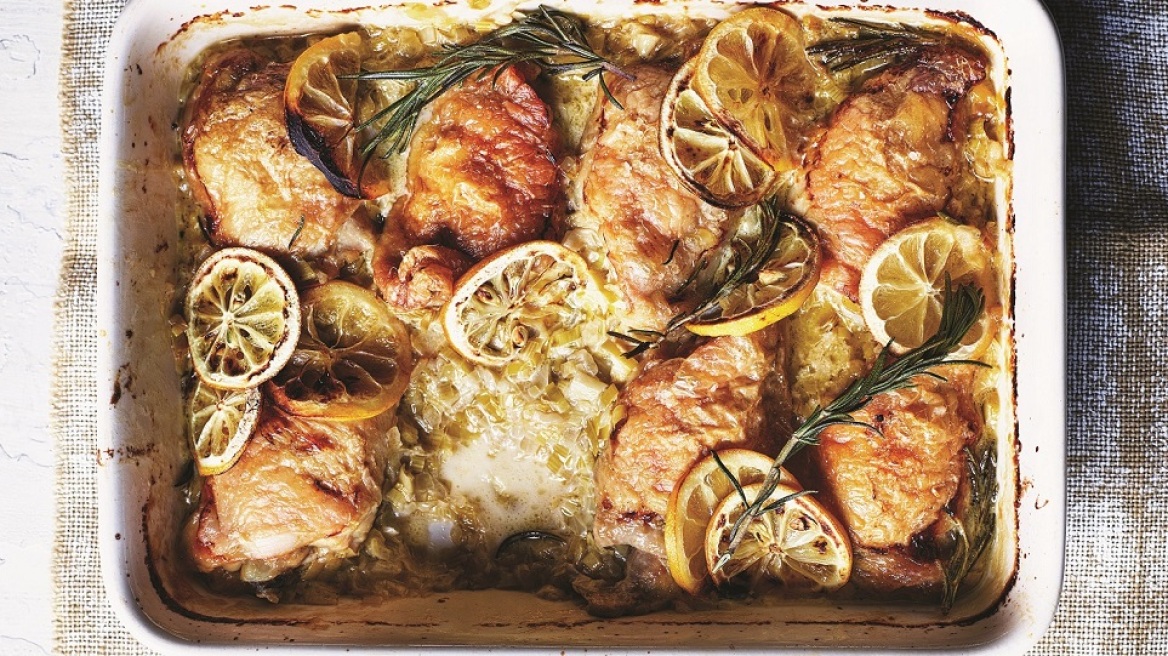 Λεμονάτο κοτόπουλο στον φούρνο με πράσο