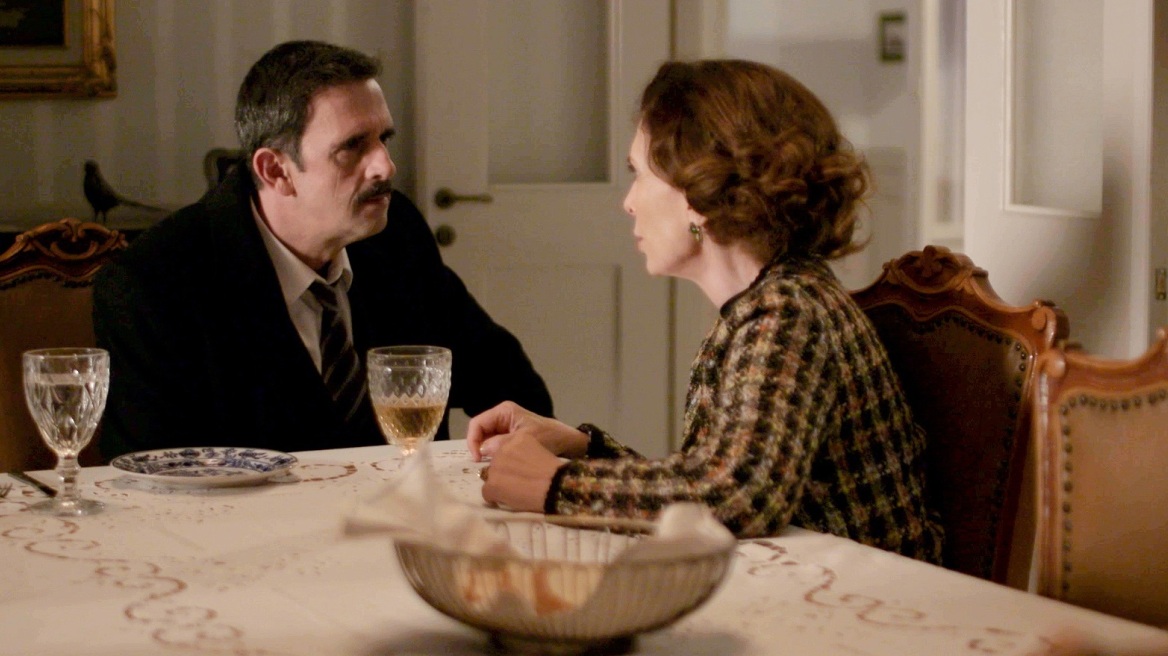 Στις «Άγριες Μέλισσες» η Μυρσίνη πιέζει τον Δούκα να σταματήσει την κόντρα του με τον Ακύλα