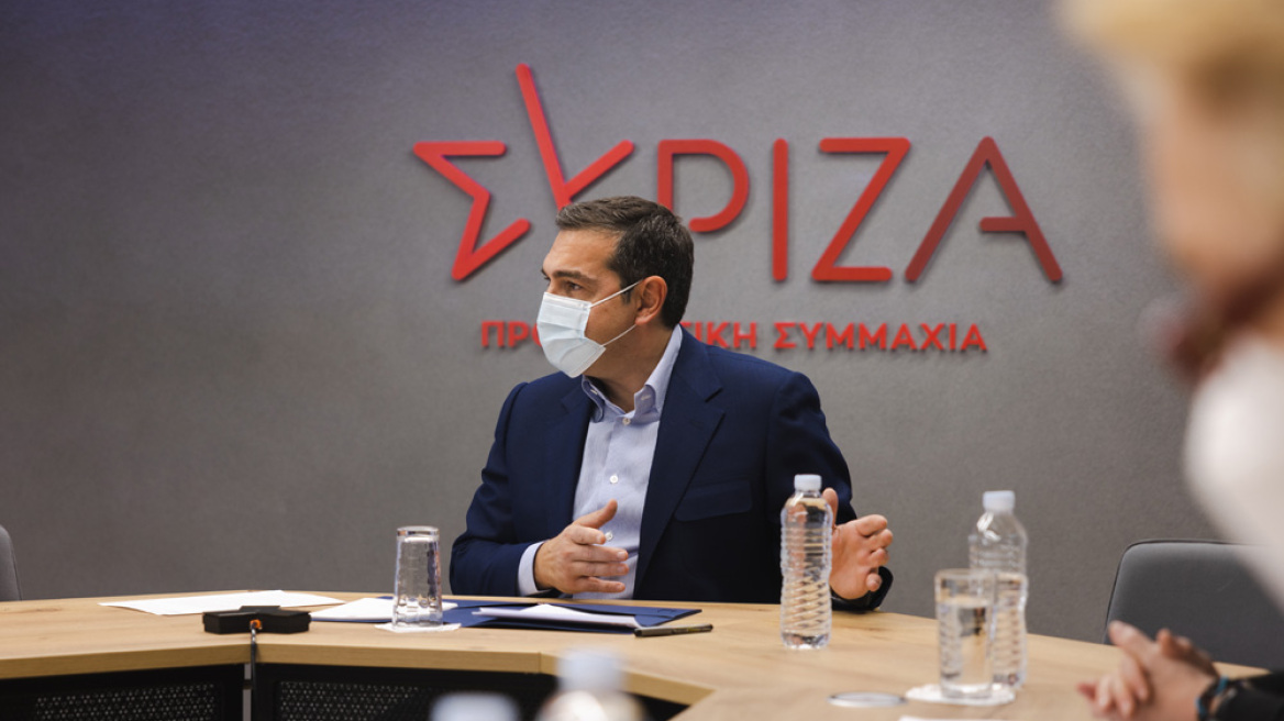 Τσίπρας:  Κοροϊδία Μητσοτάκη στους συνταξιούχους με 13η σύνταξη, αναδρομικά και εκκρεμείς συντάξεις